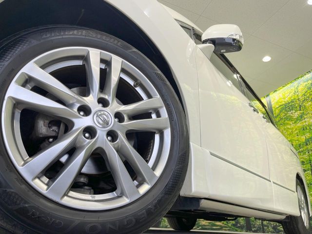 NISSAN ELGRAND  4WD 2012