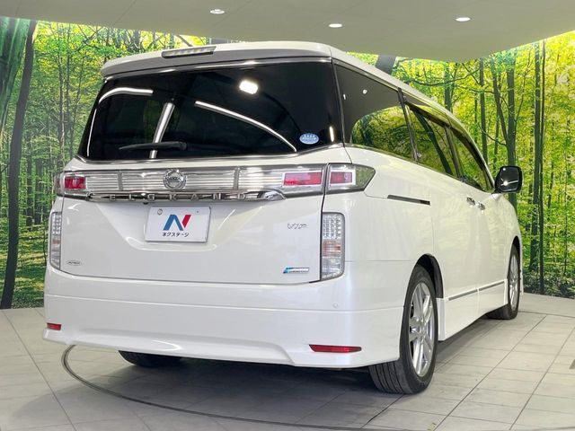 NISSAN ELGRAND  4WD 2012