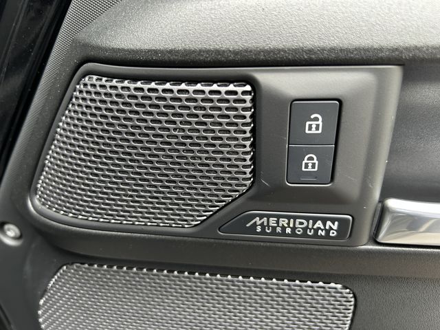 ROVER ROVER DEFENDER 2024