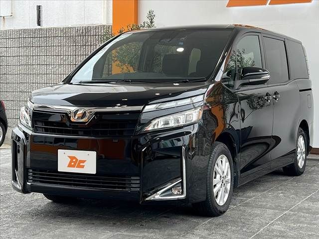 TOYOTA VOXY 2018