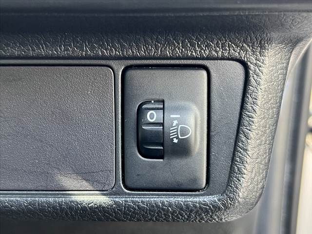 TOYOTA COROLLA FIELDER 2016