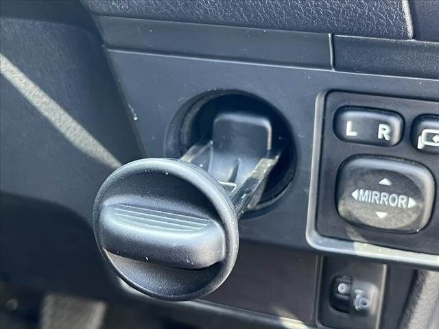 TOYOTA COROLLA FIELDER 2016