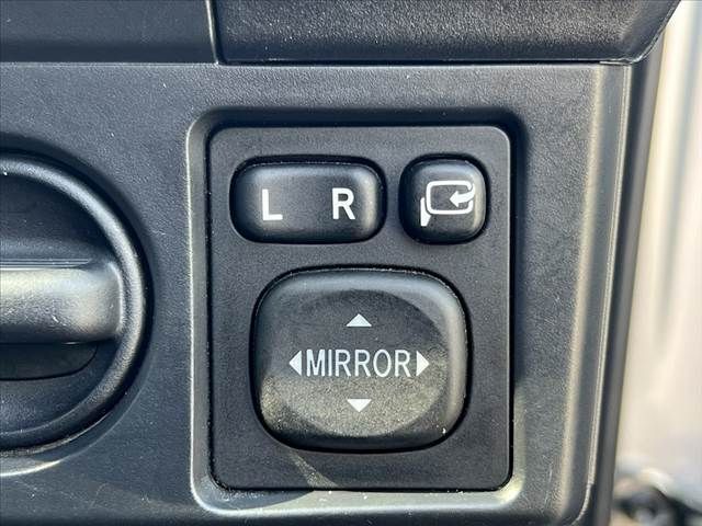 TOYOTA COROLLA FIELDER 2016