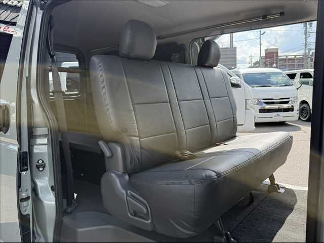 TOYOTA HIACE van 2WD 2024