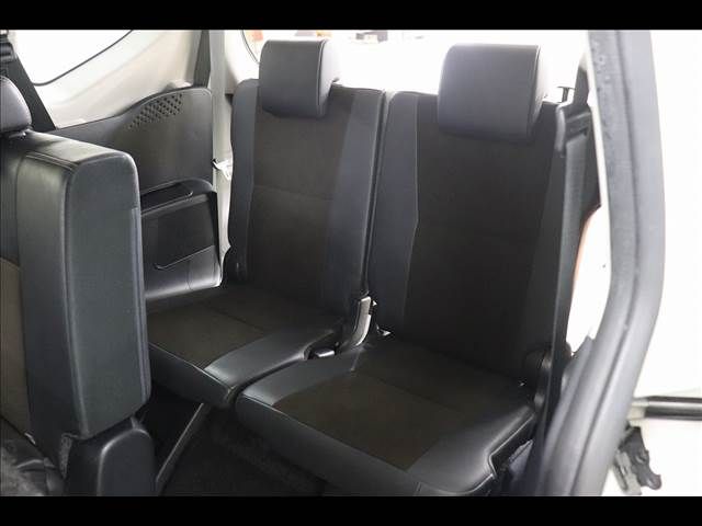 TOYOTA SIENTA HYBRID 2019