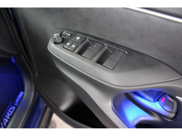 TOYOTA YARIS CROSS HYBRID 2023