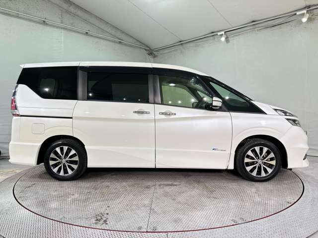 NISSAN SERENA  WG 2017