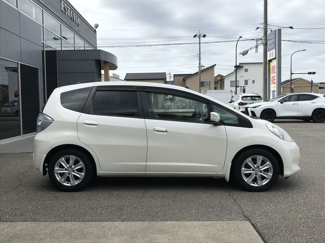 HONDA FIT HYBRID 2011