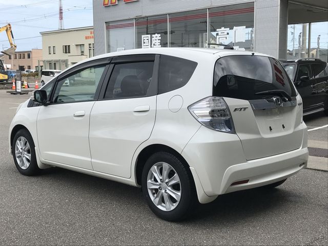 HONDA FIT HYBRID 2011