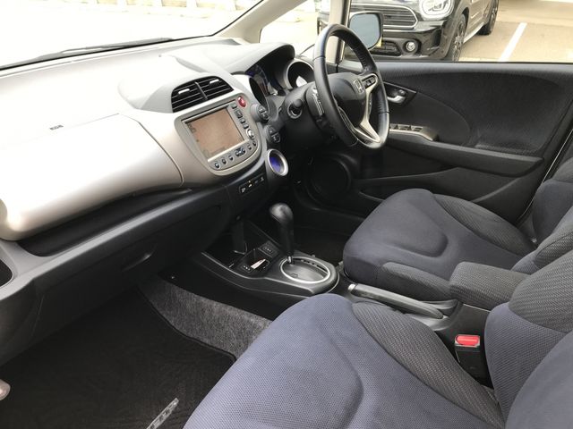 HONDA FIT HYBRID 2011