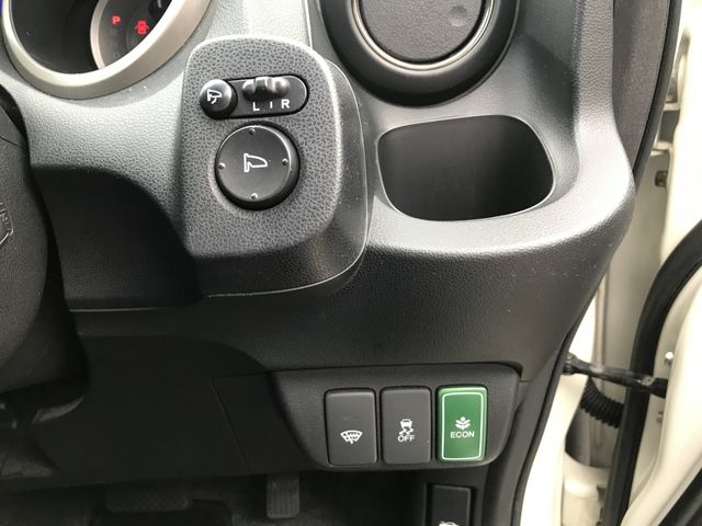 HONDA FIT HYBRID 2011