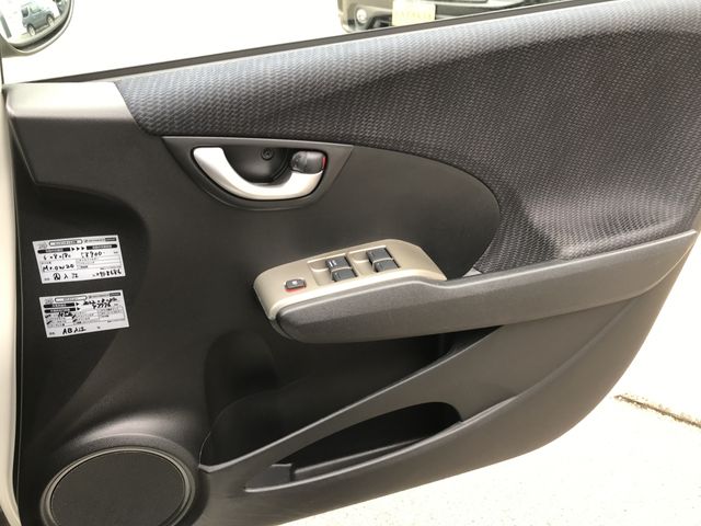 HONDA FIT HYBRID 2011