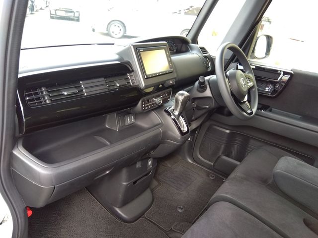 HONDA N BOX CUSTOM 2021