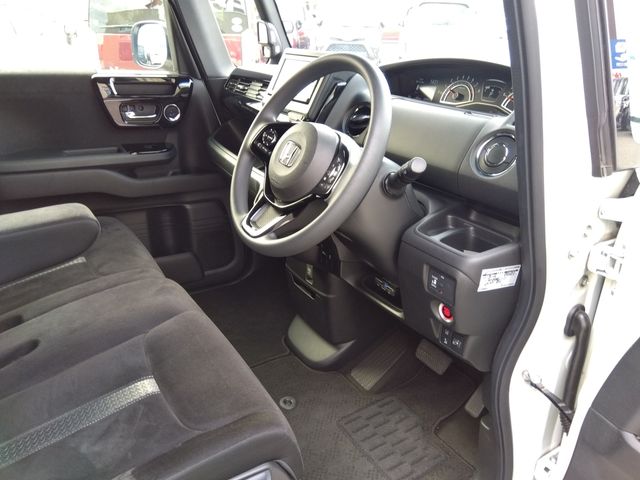 HONDA N BOX CUSTOM 2021