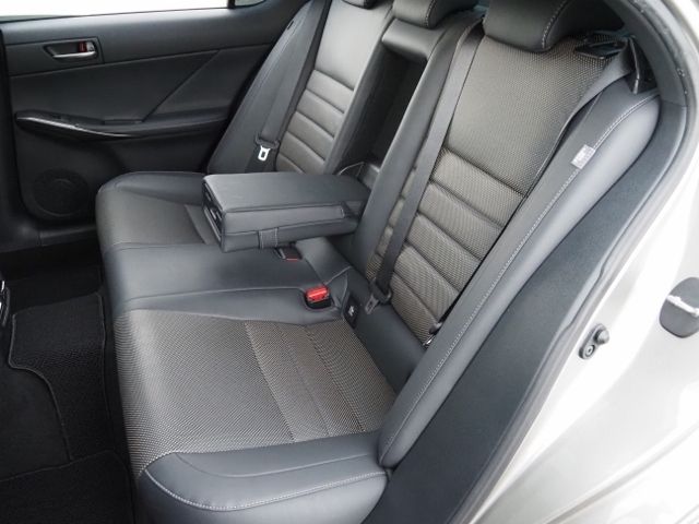 TOYOTA LEXUS IS350 2022