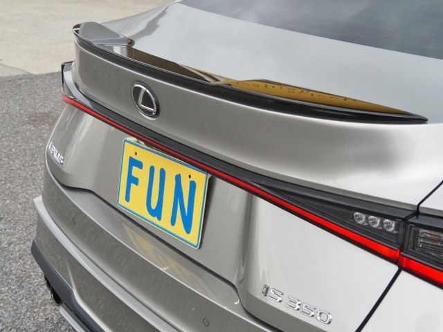 TOYOTA LEXUS IS350 2022