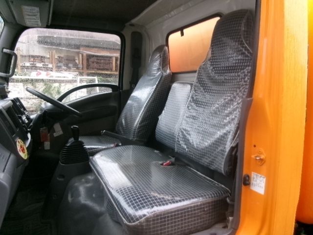 ISUZU ELF 2013