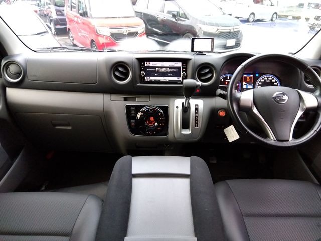 NISSAN NV350 CARAVAN 4WD 2020