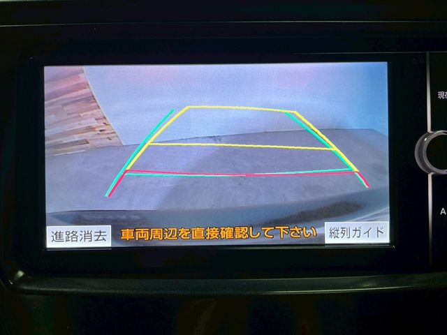 TOYOTA PRIUS Alpha 2012