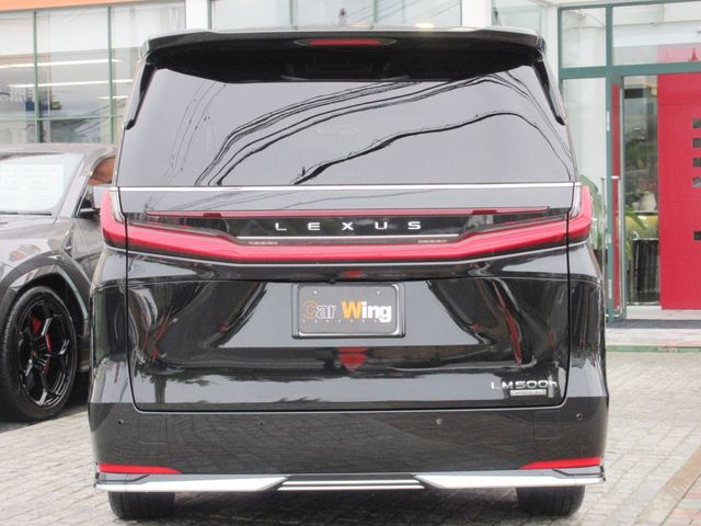 TOYOTA ???? LM500h 2024