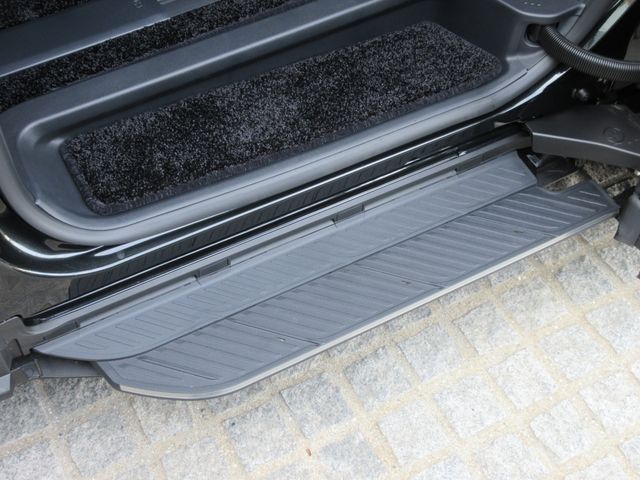 TOYOTA ???? LM500h 2024