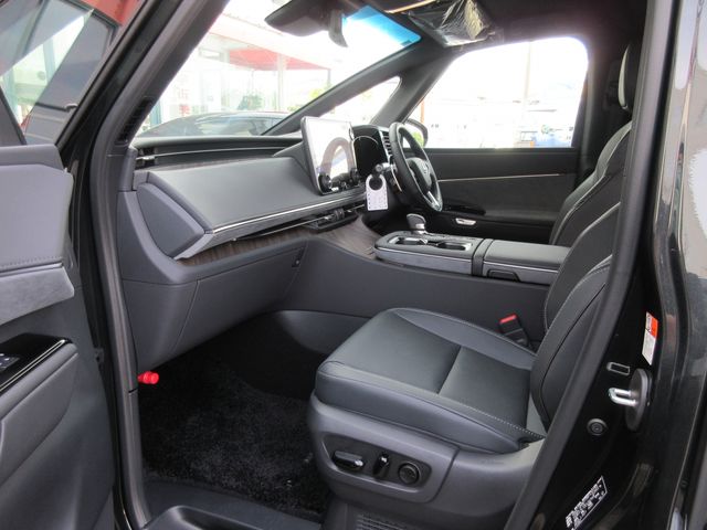 TOYOTA ???? LM500h 2024