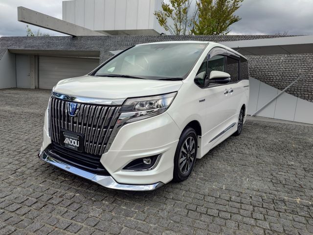 TOYOTA ESQUIRE HYBRID 2018