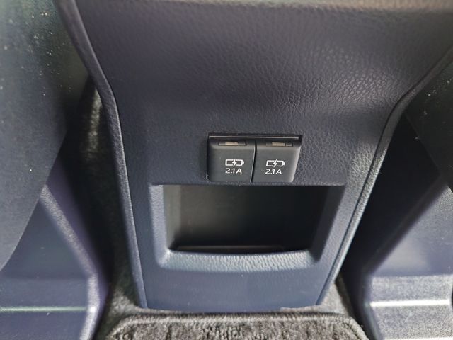 TOYOTA ESQUIRE HYBRID 2018