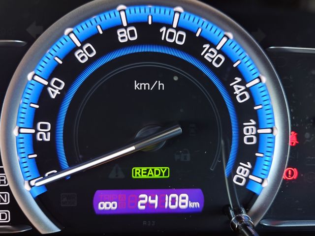 TOYOTA VOXY HYBRID 2016