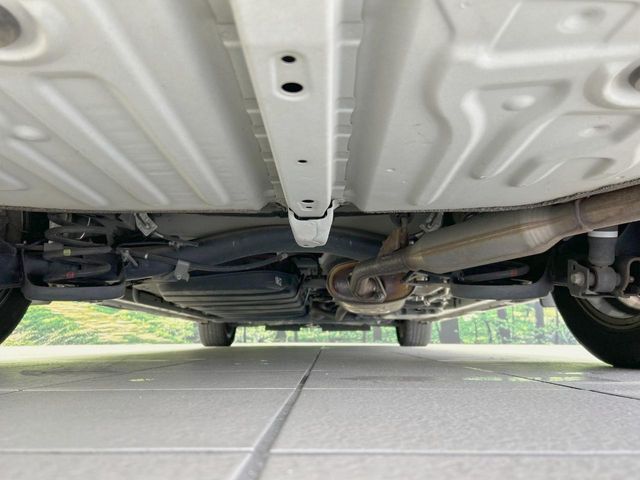 TOYOTA NOAH HYBRID 2017