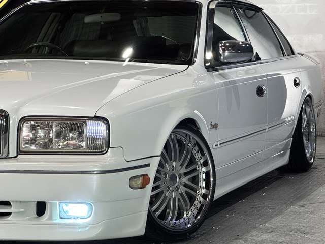 NISSAN PRESIDENT 1999