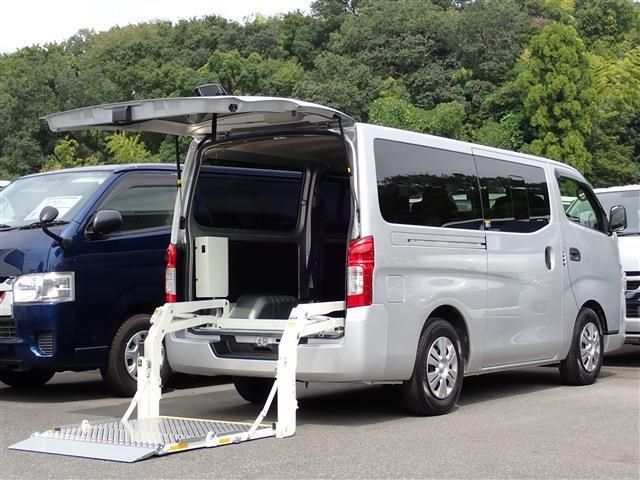 NISSAN NV350 CARAVAN 2020
