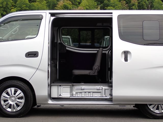 NISSAN NV350 CARAVAN 2020