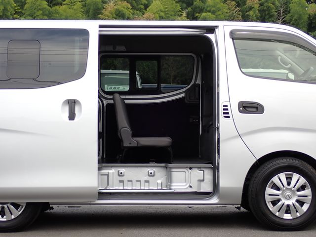 NISSAN NV350 CARAVAN 2020