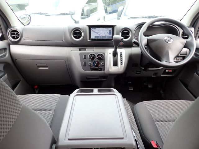 NISSAN NV350 CARAVAN 2020