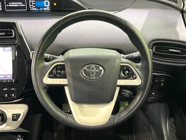TOYOTA PRIUS 2018