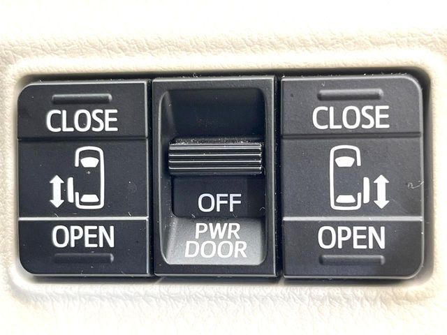 TOYOTA SIENTA HYBRID 2016