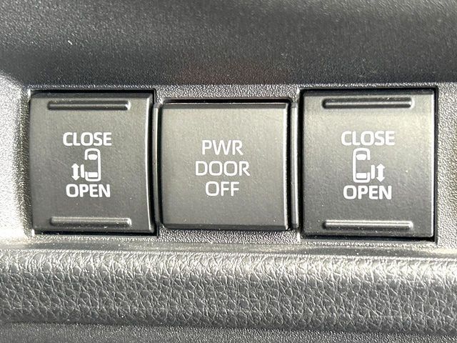 TOYOTA SIENTA HYBRID 2023