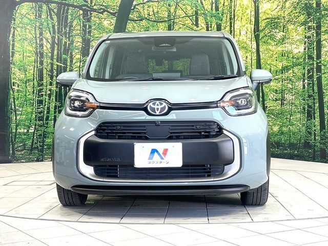 TOYOTA SIENTA HYBRID 2023