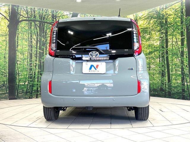 TOYOTA SIENTA HYBRID 2023