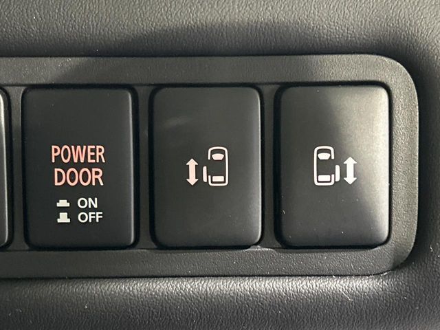 MITSUBISHI DELICA D:5 4WD 2021