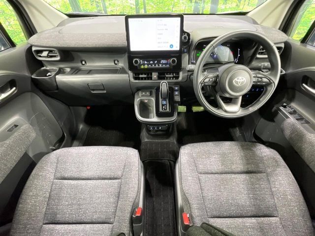 TOYOTA SIENTA HYBRID 2024