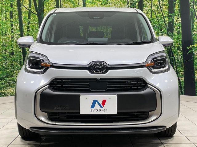 TOYOTA SIENTA HYBRID 2024