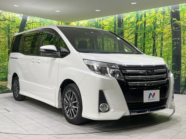 TOYOTA NOAH 2014