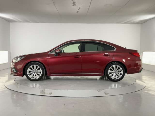 SUBARU LEGACY B4 2017