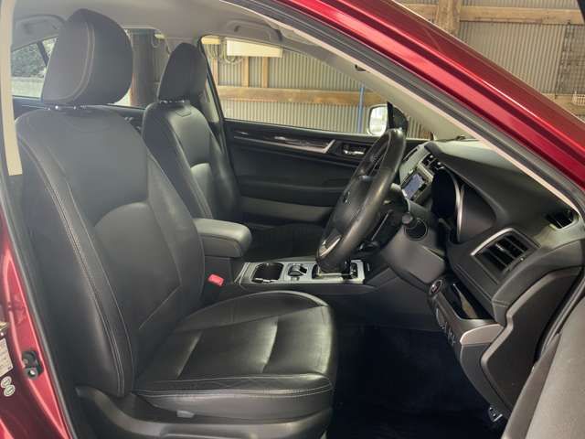 SUBARU LEGACY B4 2017