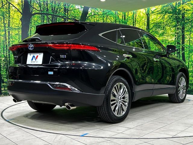 TOYOTA HARRIER HYBRID 2023