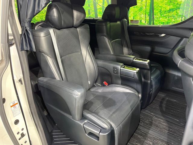 TOYOTA VELLFIRE  HYBRID 4WD 2015