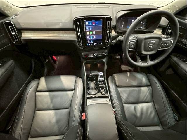 VOLVO VOLVO XC40 2023