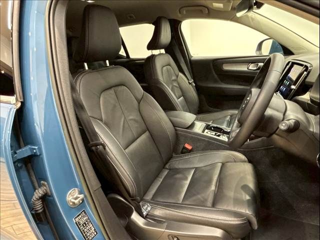 VOLVO VOLVO XC40 2023